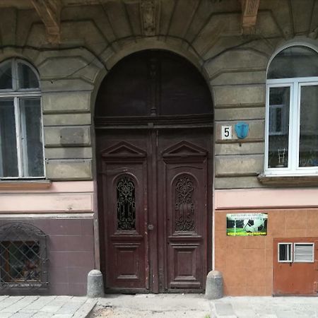 Lviv Apartamenty Buitenkant foto